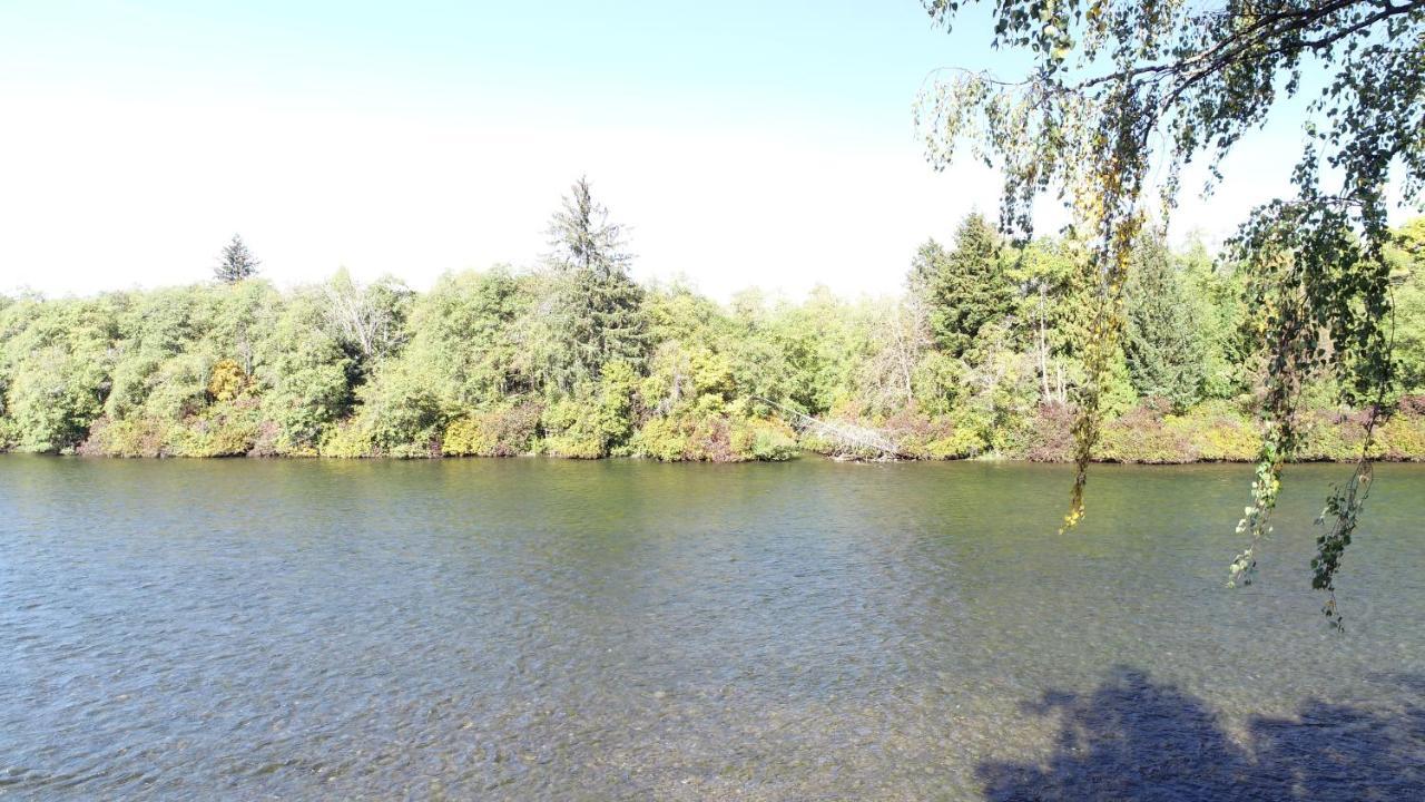 Chateau Riverside Campbell River Bagian luar foto