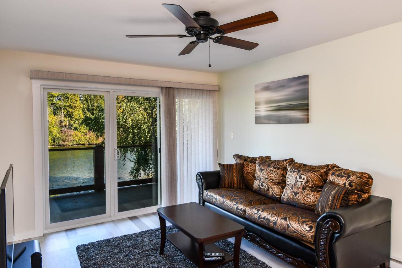 Chateau Riverside Campbell River Bagian luar foto