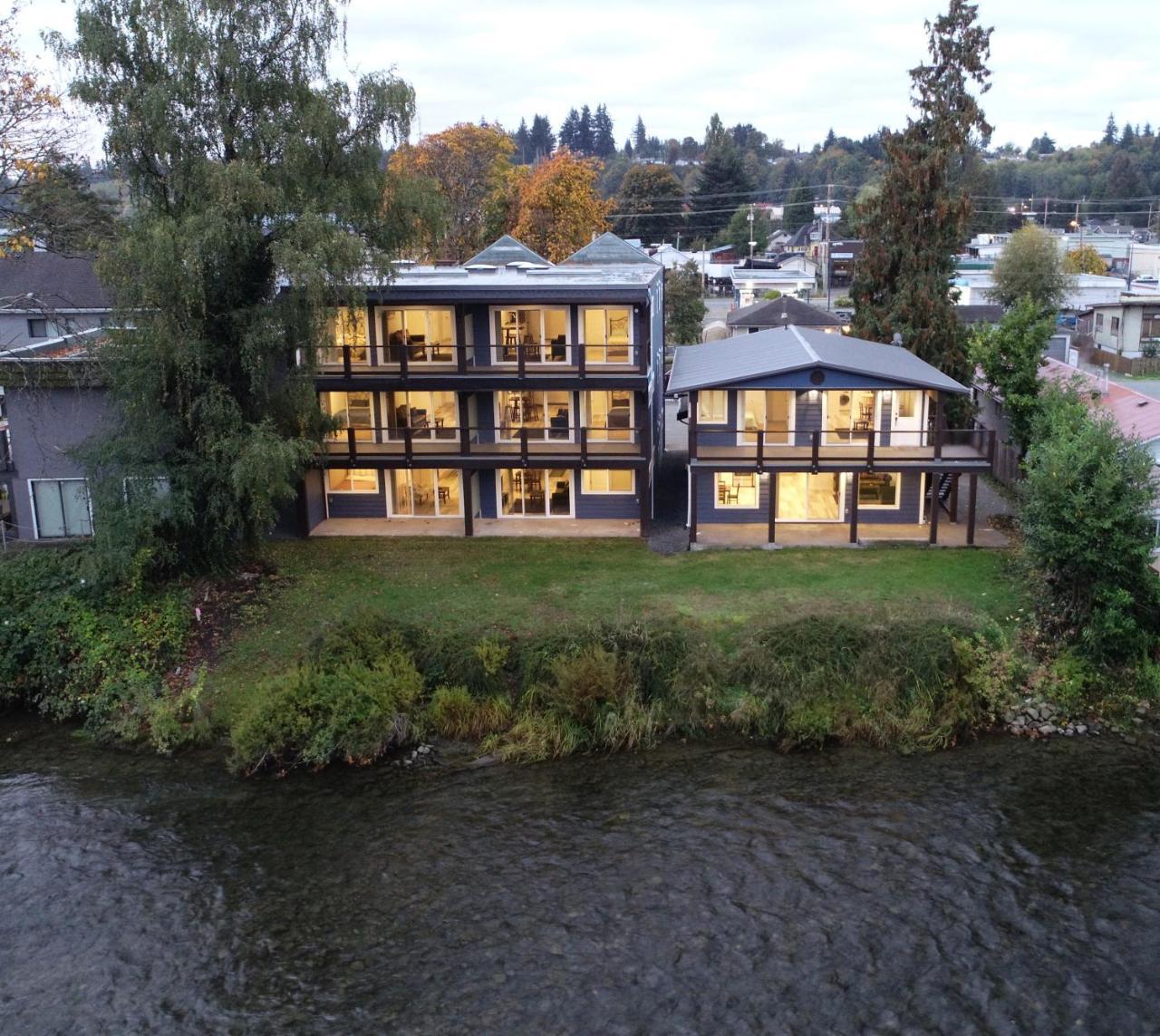 Chateau Riverside Campbell River Bagian luar foto